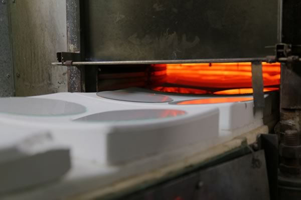 Infrared lamp for glass tube annealing