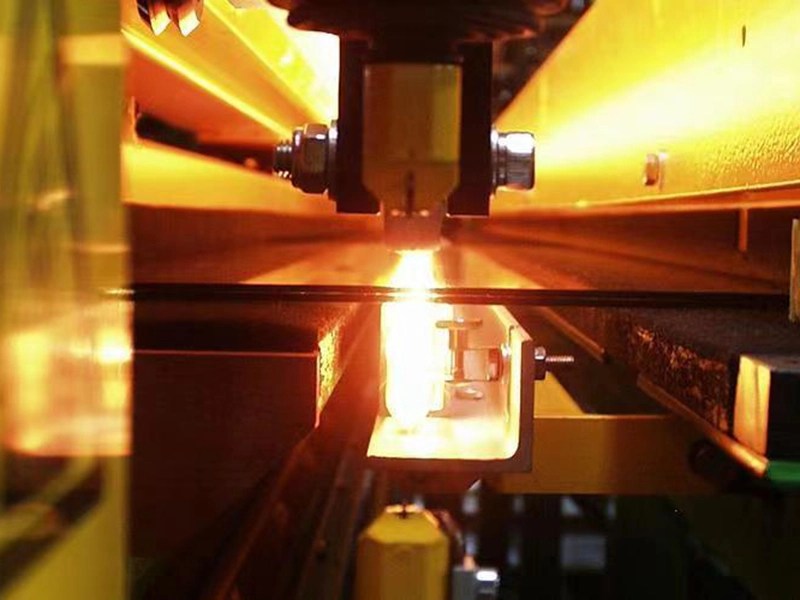 Glassware annealing heater